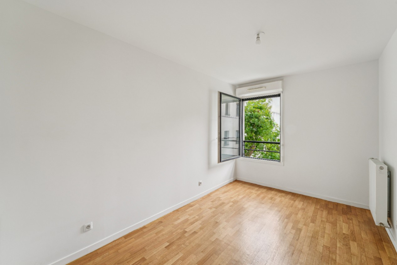 
                                                Vente
                                                 Appartement 67 m² - Clichy