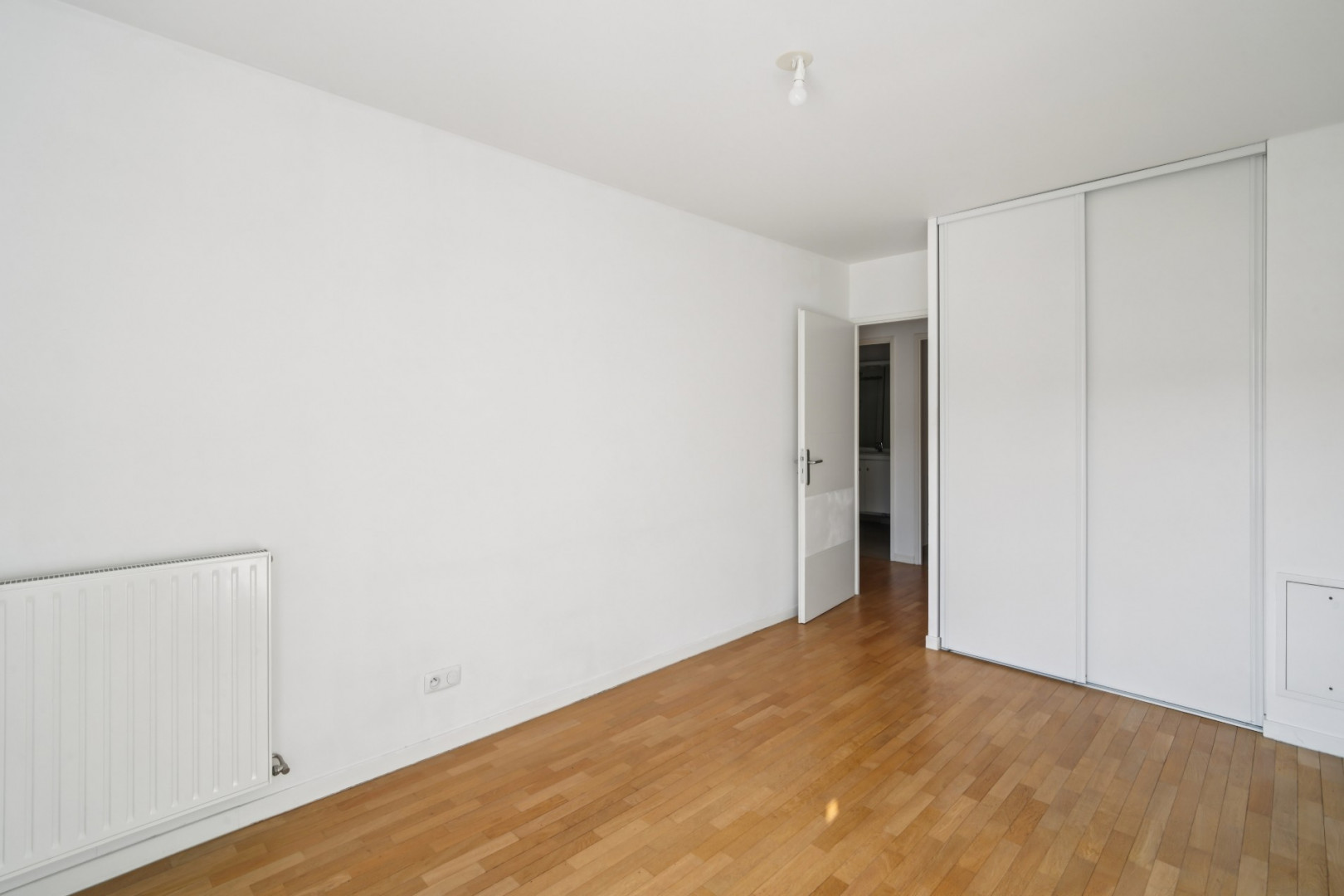 
                                                Vente
                                                 Appartement 68 m² - Clichy
