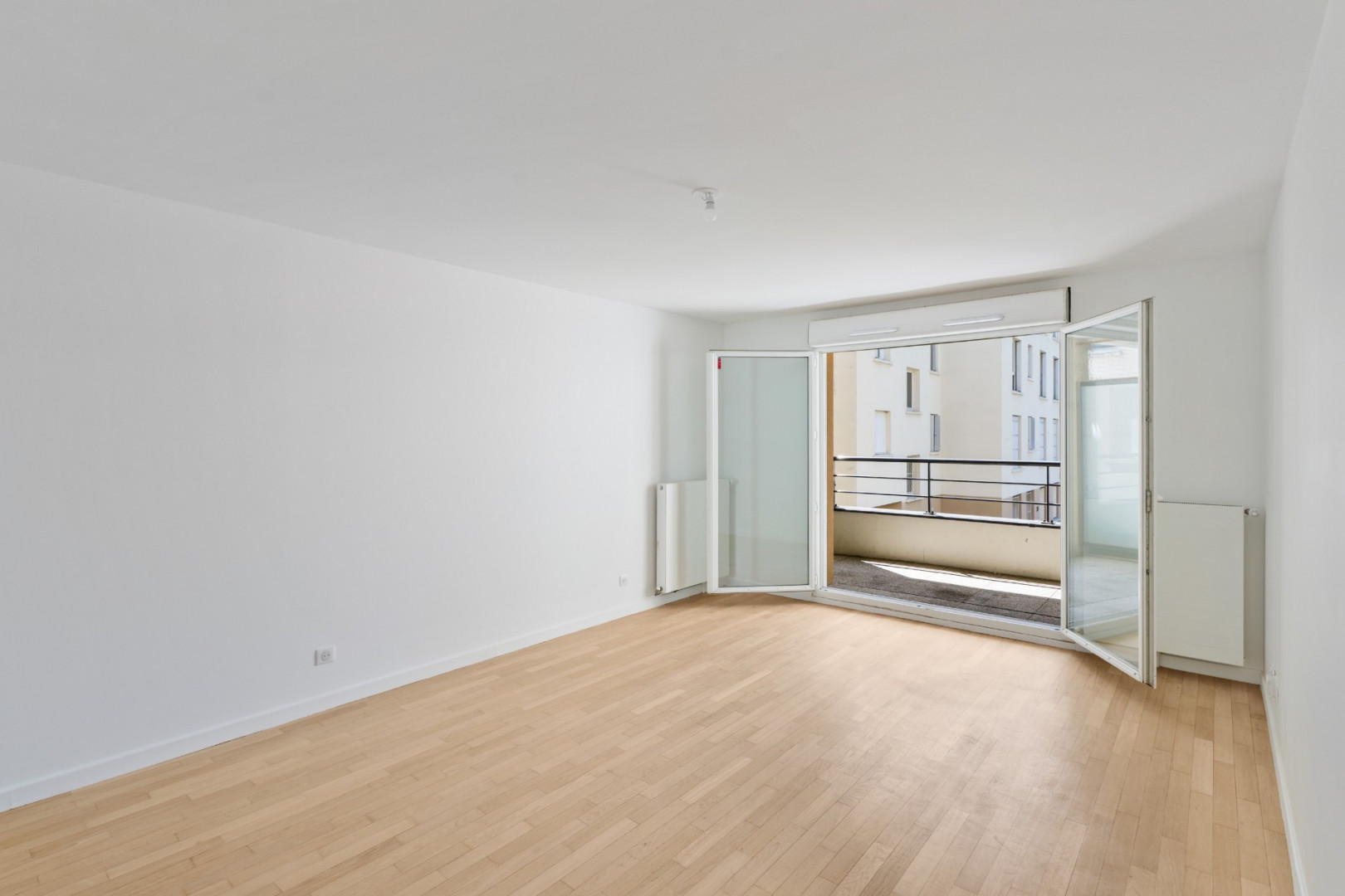 
                                                Vente
                                                 Appartement 68m² - Drancy