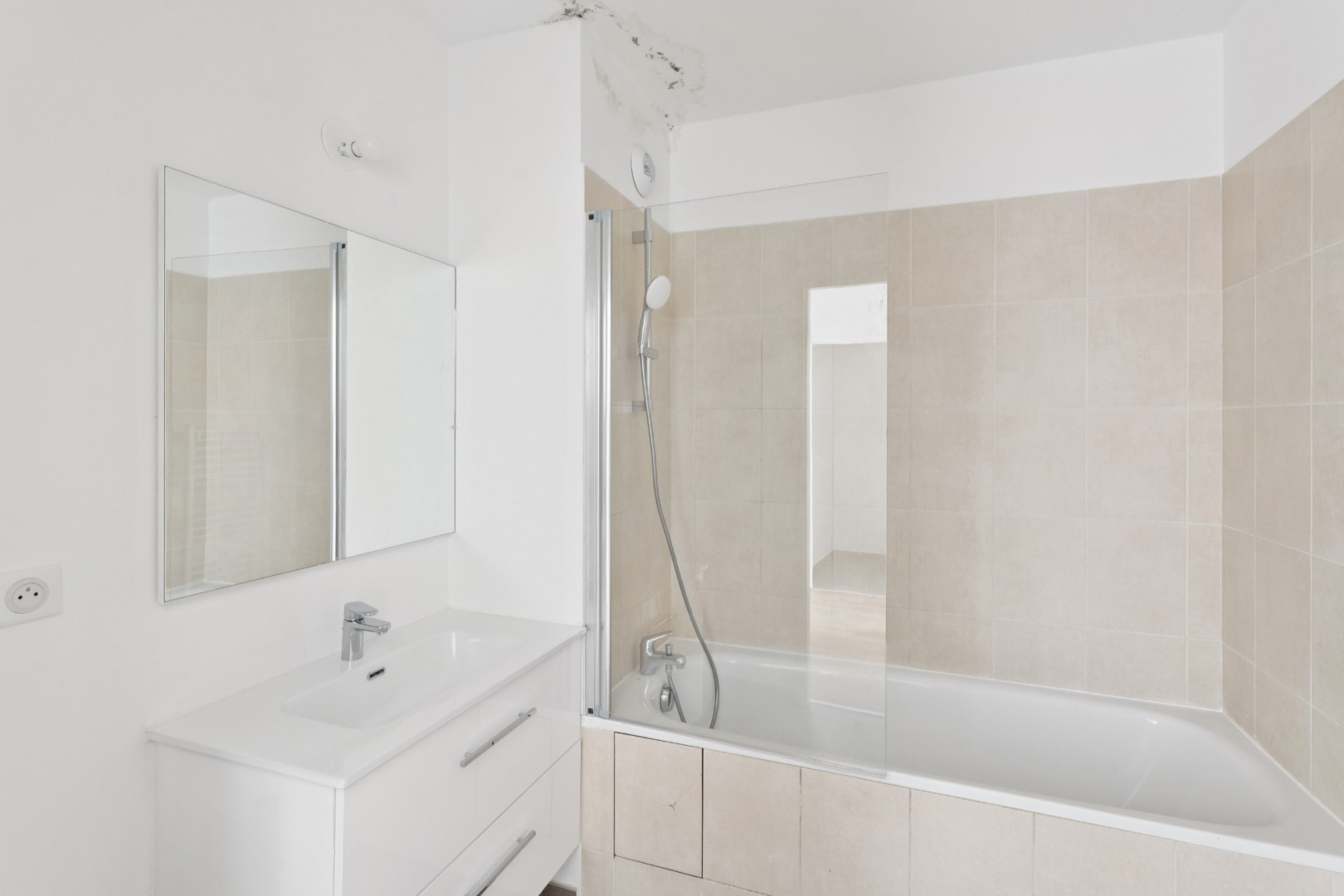 
                                                Vente
                                                 Appartement 68m² - Drancy