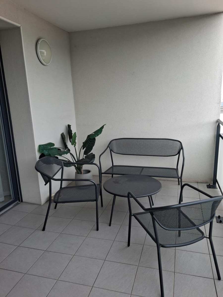 
                                                Location
                                                 Appartement 70 m², meublé, neuf,  situation idéale
