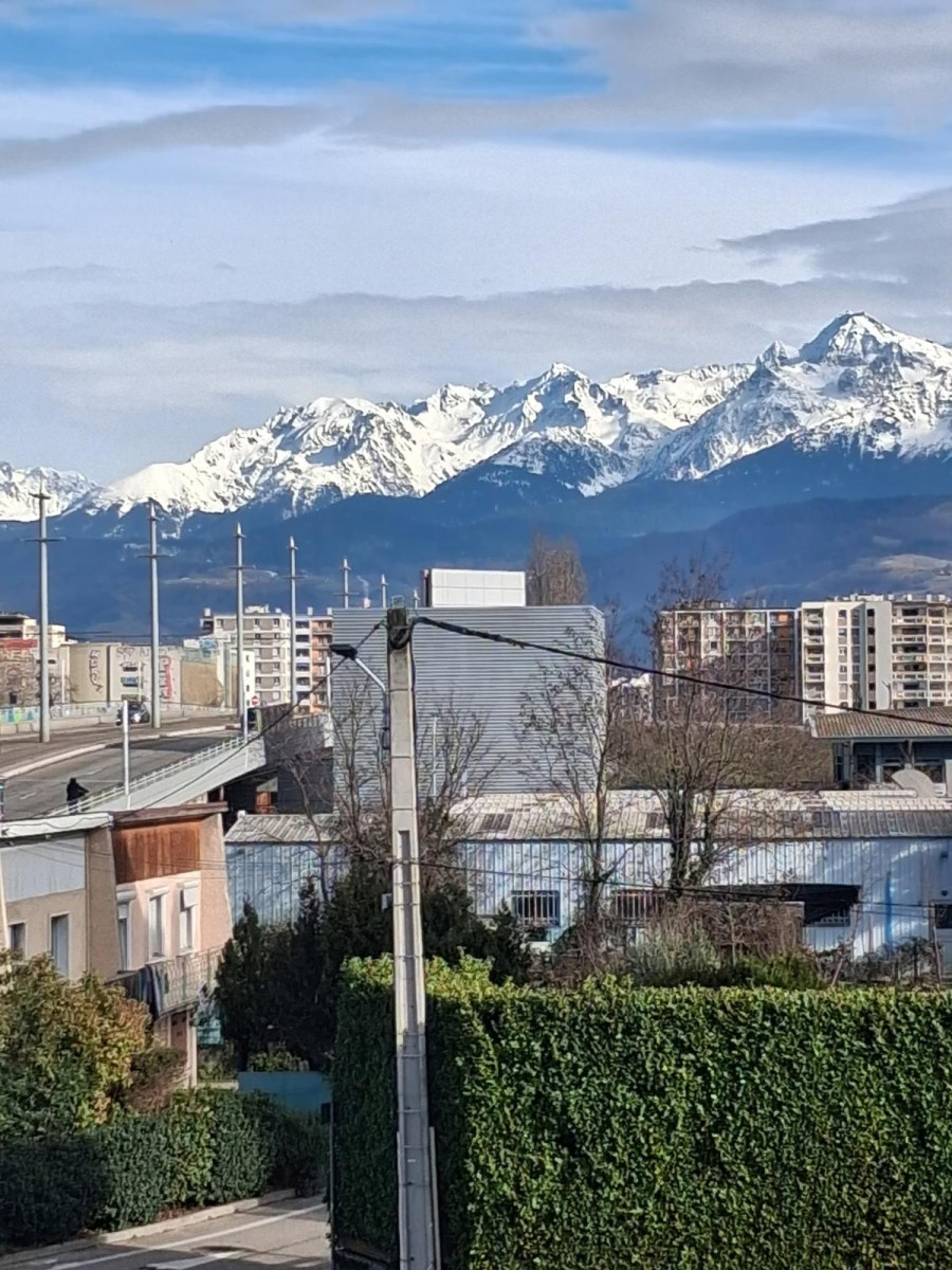 
                                                Location
                                                 Appartement 70 m², meublé, neuf,  situation idéale