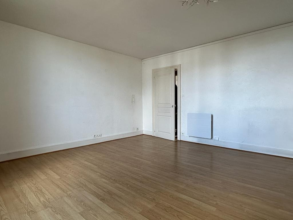 
                                                Location
                                                 Appartement 71m2 NEVERS