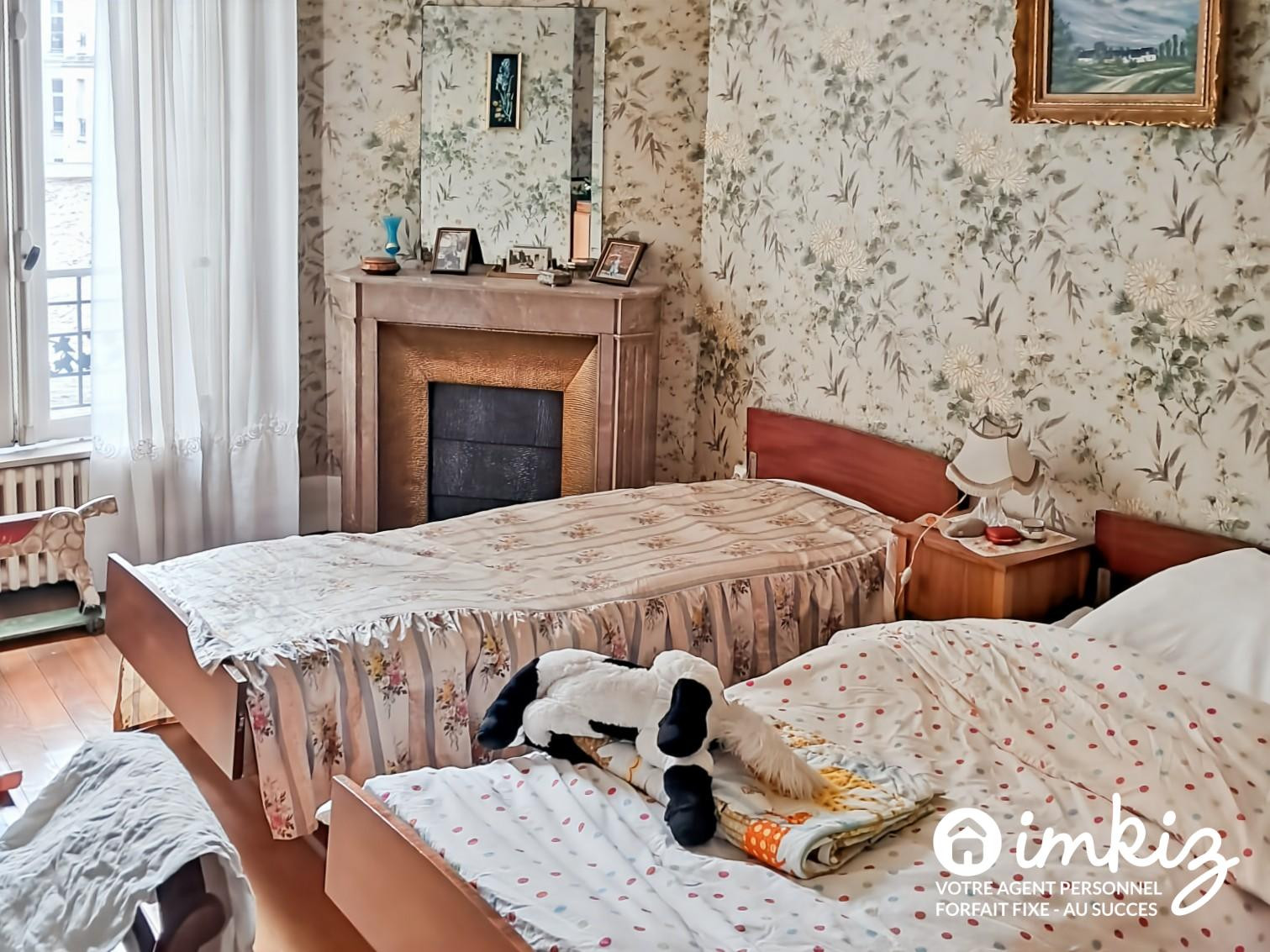 
                                                Vente
                                                 Appartement  76 m² à potentiel quartier vivant