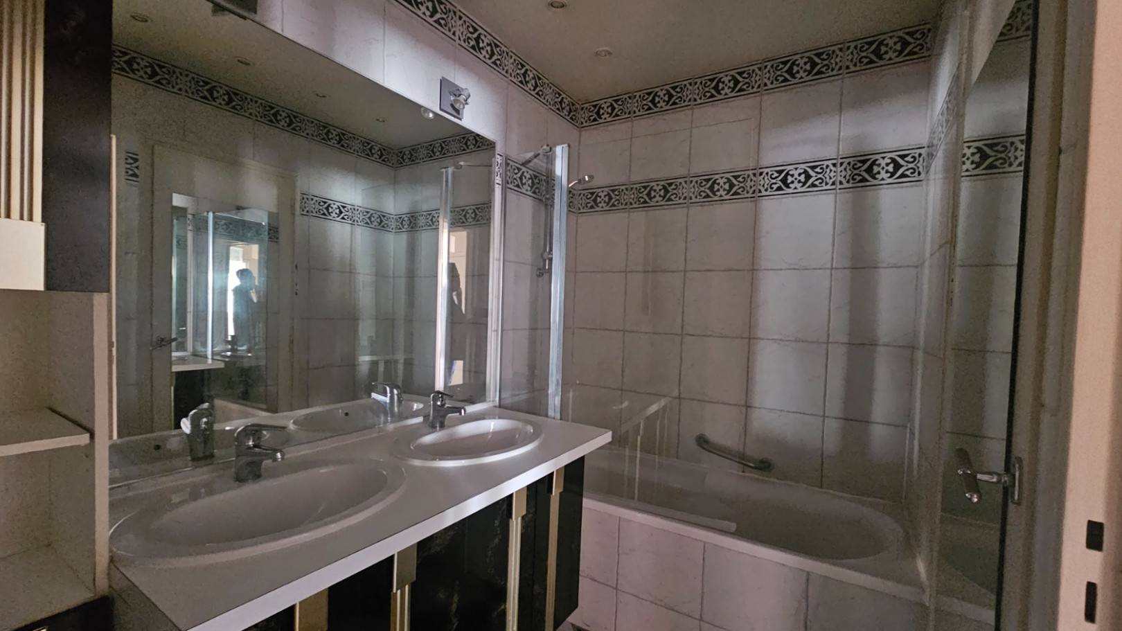 
                                                Vente
                                                 Appartement 77m² - CLICHY