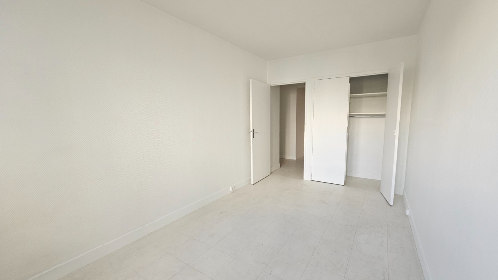 Vente
                                                 Appartement 77m² - CLICHY