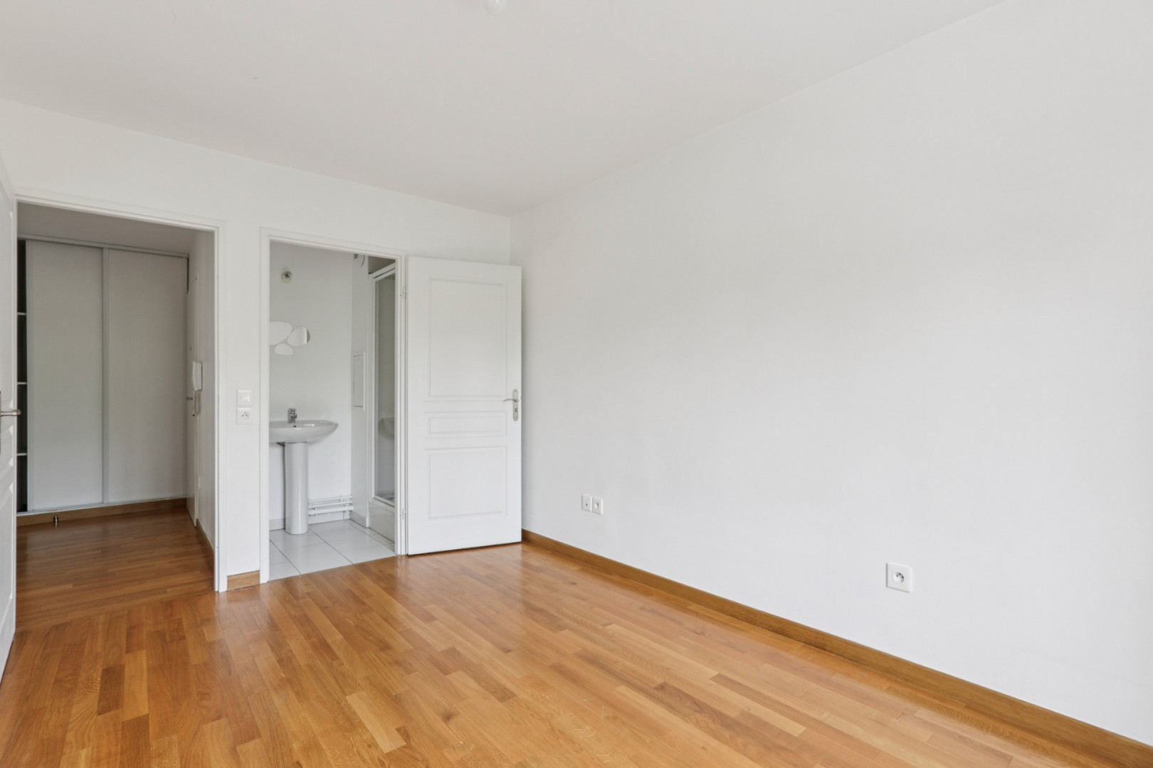 
                                                Vente
                                                 Appartement 78 m² - Le Plessis-Trévise