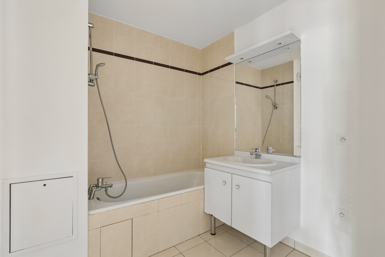 
                                                Vente
                                                 Appartement 79 m² - Le Plessis-Trévise