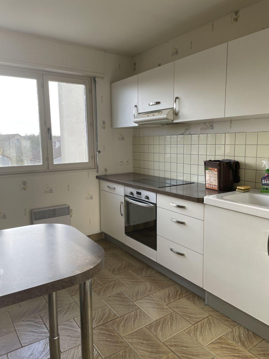 
                                                Location
                                                 Appartement 84 m2 avec vue magnifique sur Verdun