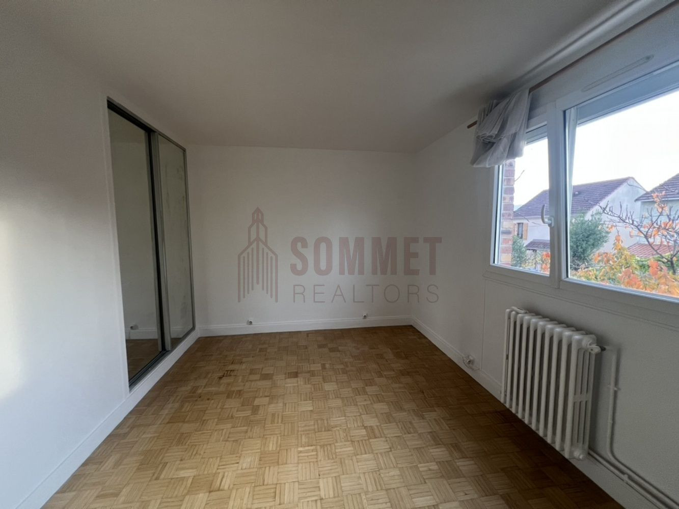 
                                                Location
                                                 Appartement - 86 m² - 4 pièces