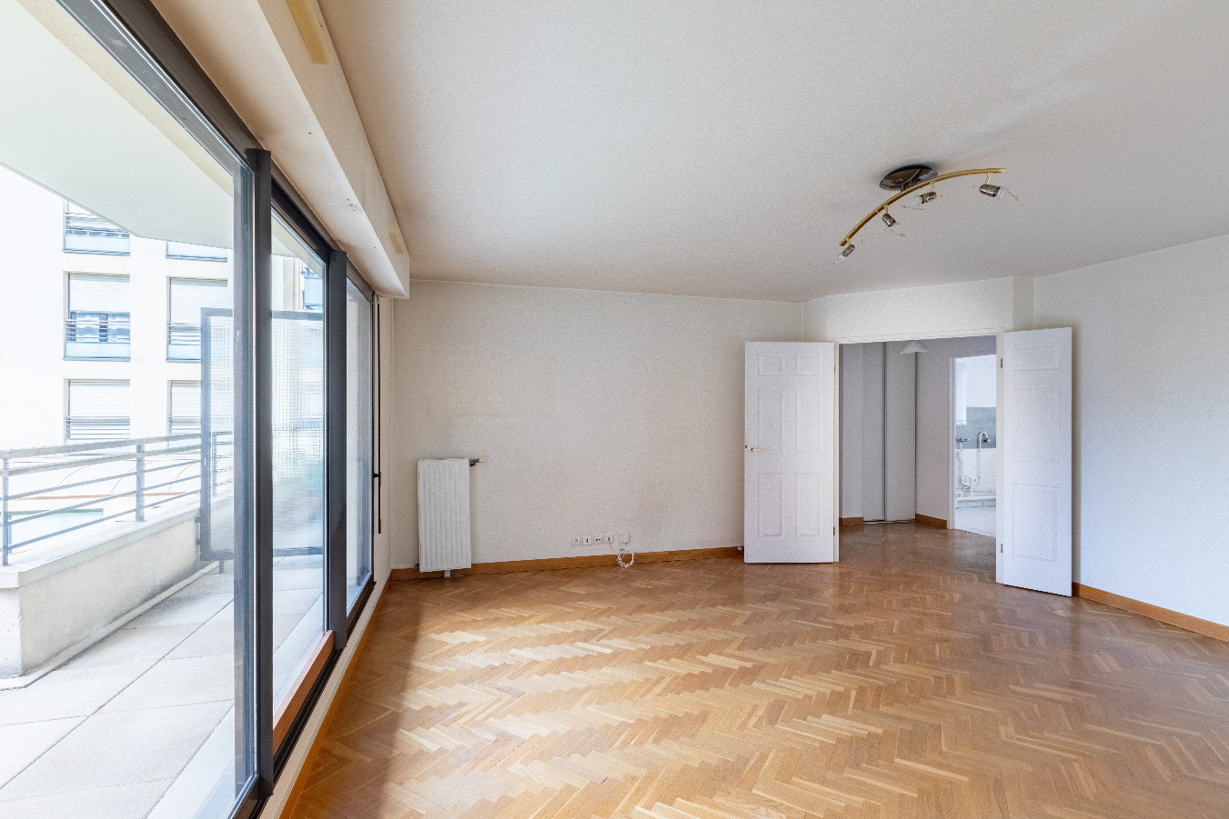
                                                Vente
                                                 Appartement - 88 m² - Montrouge (92)