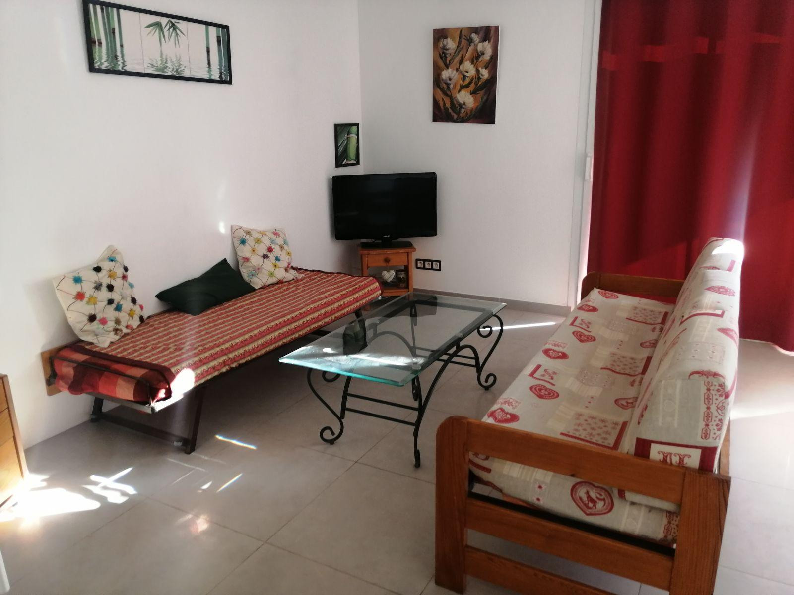 
                                                Location
                                                 Appartement 90m2 meublé standing et piscine