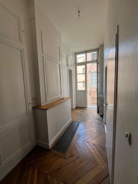 
                                                Vente
                                                 APPARTEMENT 92 m² - LYON 2ème