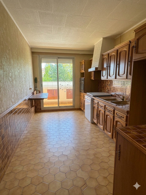 
                                                Vente
                                                 Appartement 94 m² à vendre sur Décines Charpieu