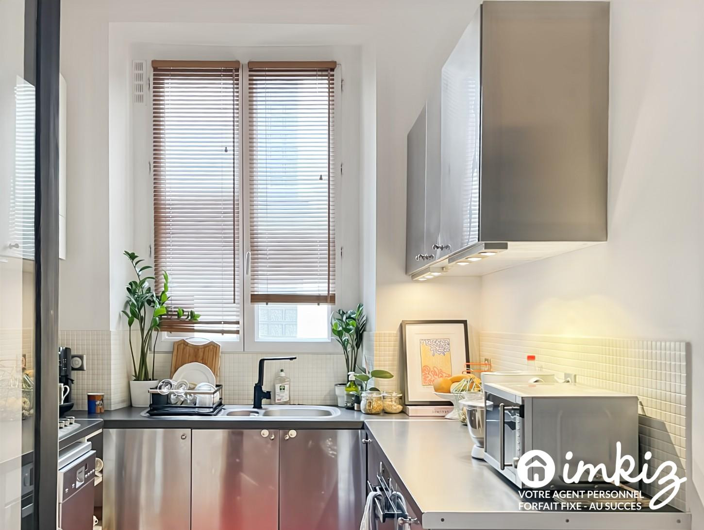 
                                                Vente
                                                 Appartement 94m² avec parquet moulures cheminée