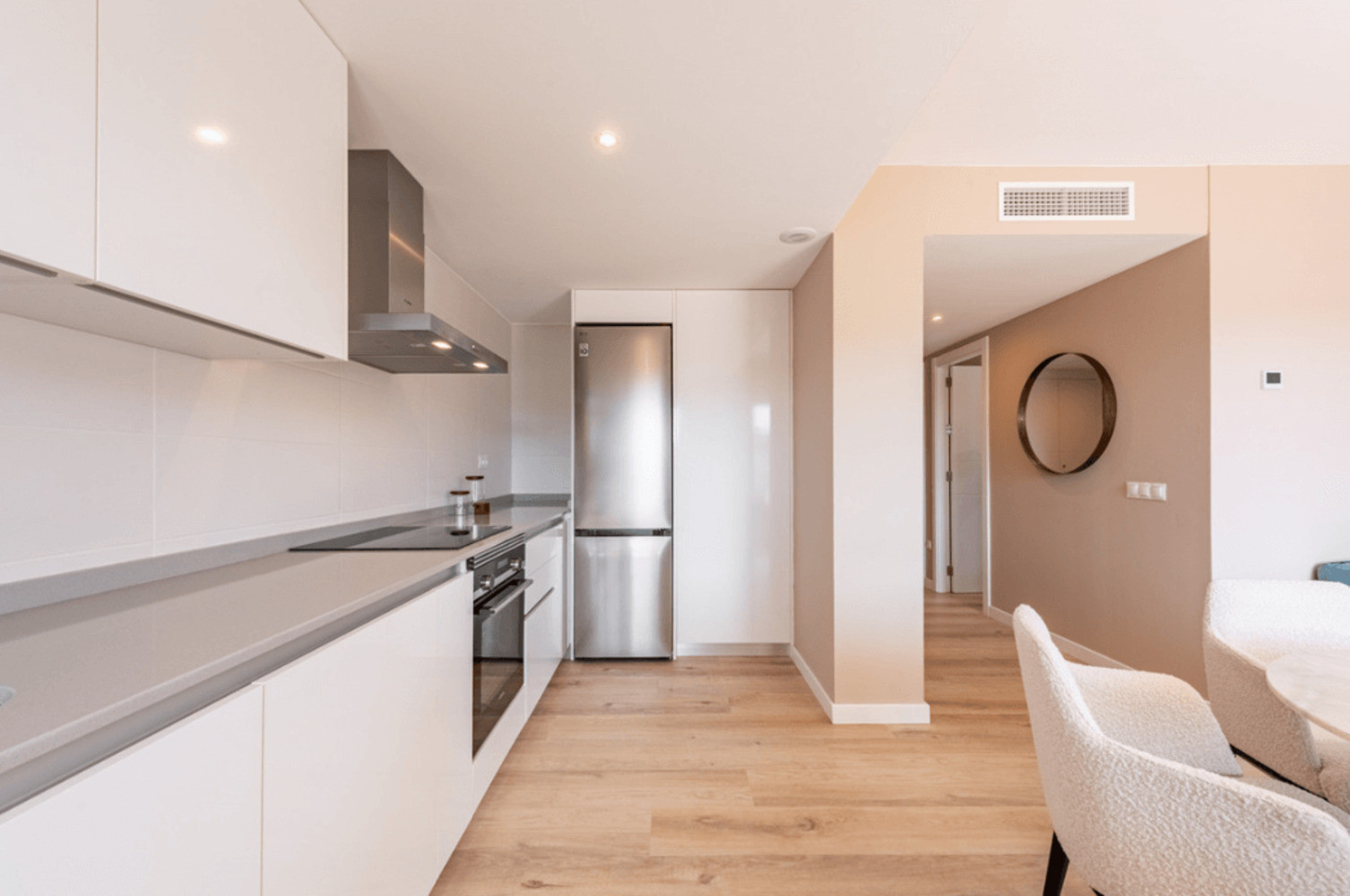 
                                                Vente
                                                 Appartement à Albatros
