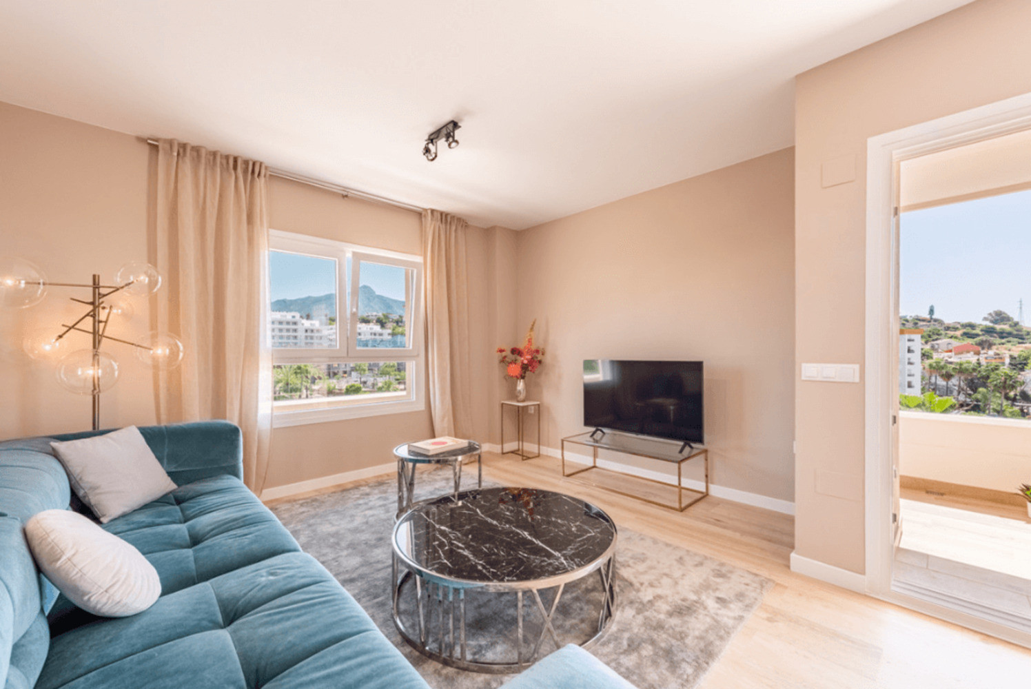 
                                                Vente
                                                 Appartement à Albatros
