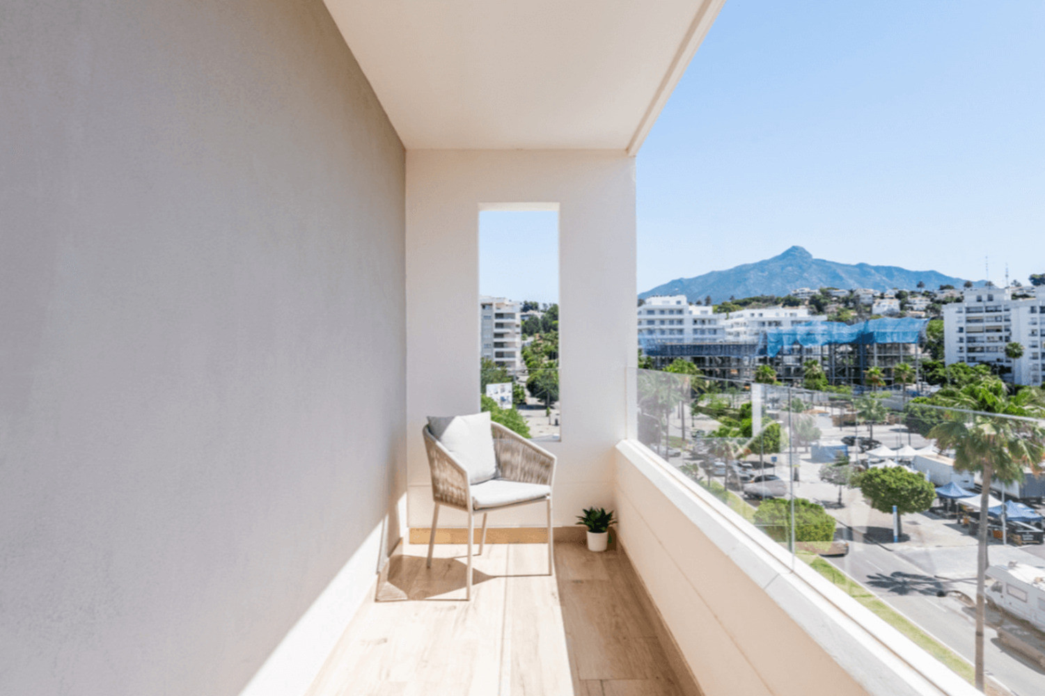 
                                                Vente
                                                 Appartement à Albatros