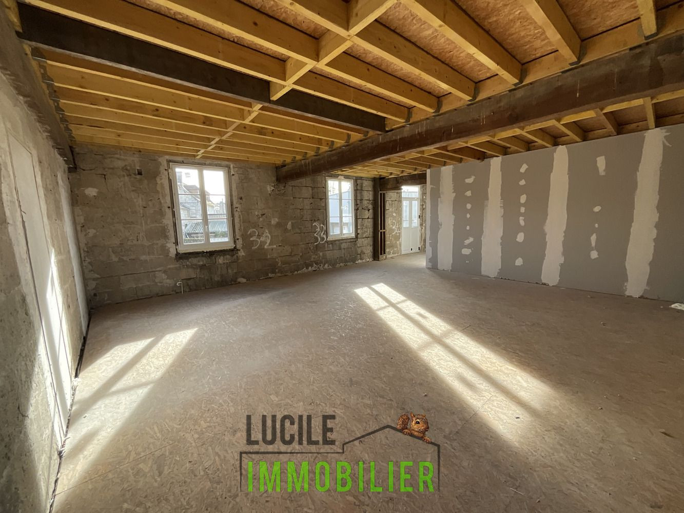 
                                                Vente
                                                 Appartement à aménager