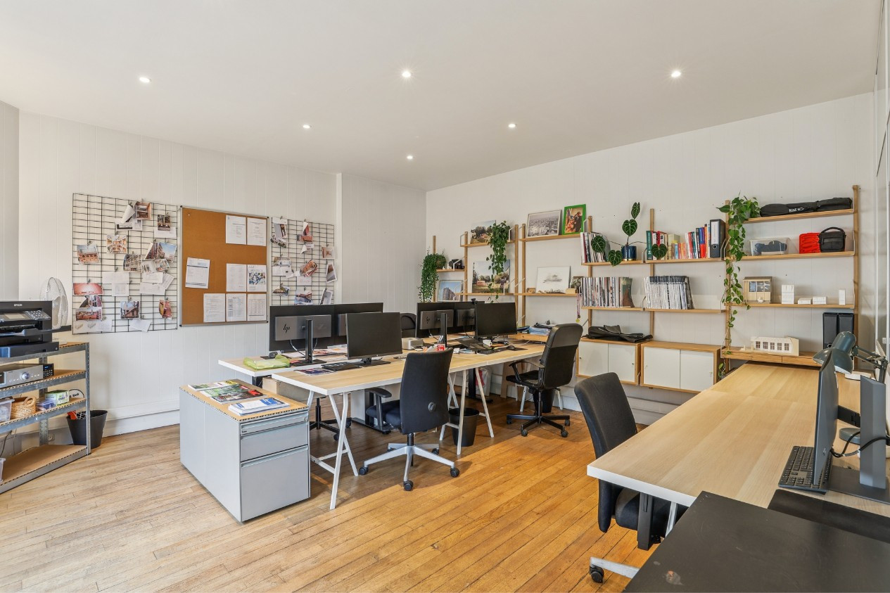
                                                Vente
                                                 Appartement à aménager - Paris 18e