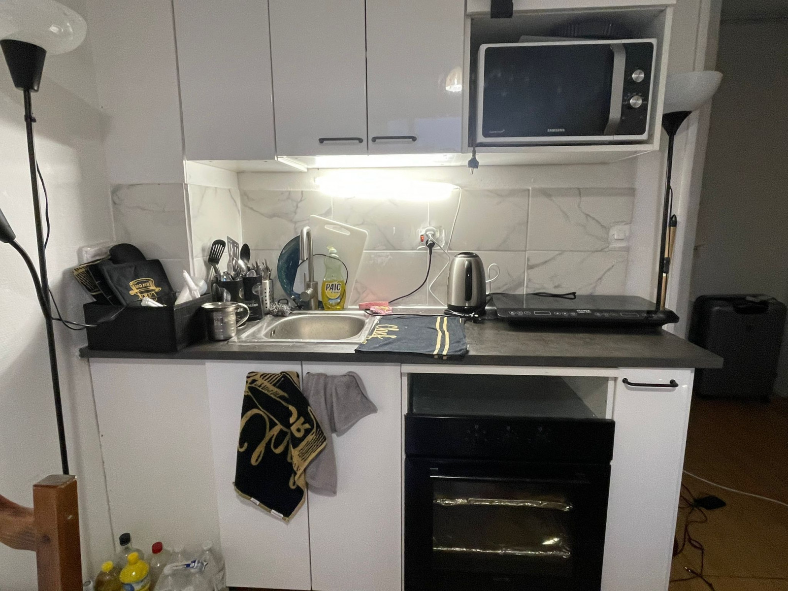 
                                                Location
                                                 Appartement à au coeur du 18 arrondissement de Paris (loyer tout inclus)