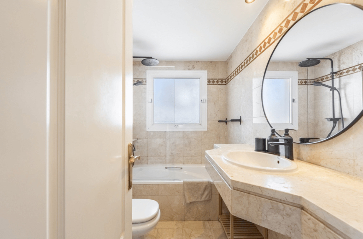 
                                                Vente
                                                 Appartement à Eagle Village
