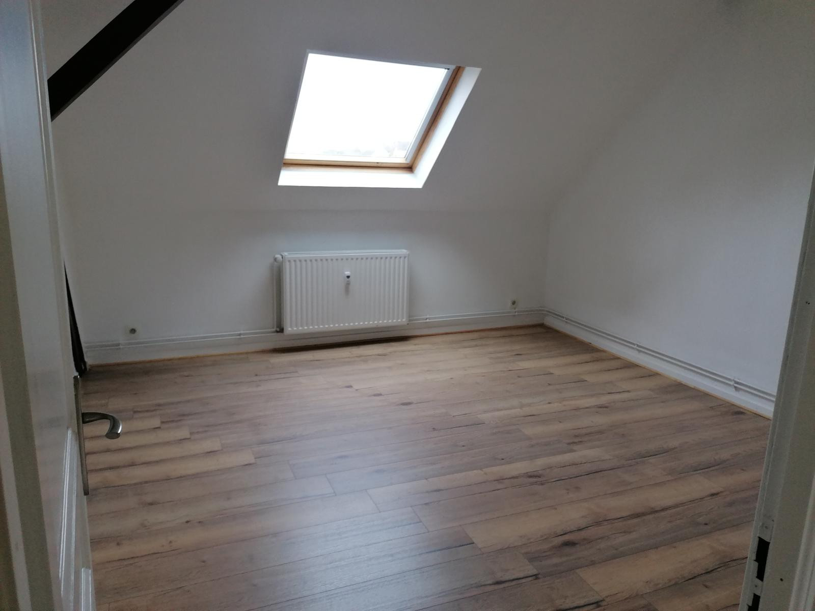 
                                                Location
                                                 Appartement à l'étage d'une maison individuelle