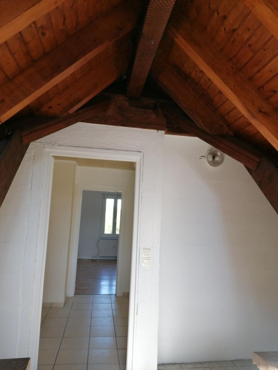 
                                                Location
                                                 Appartement à l'étage d'une maison individuelle