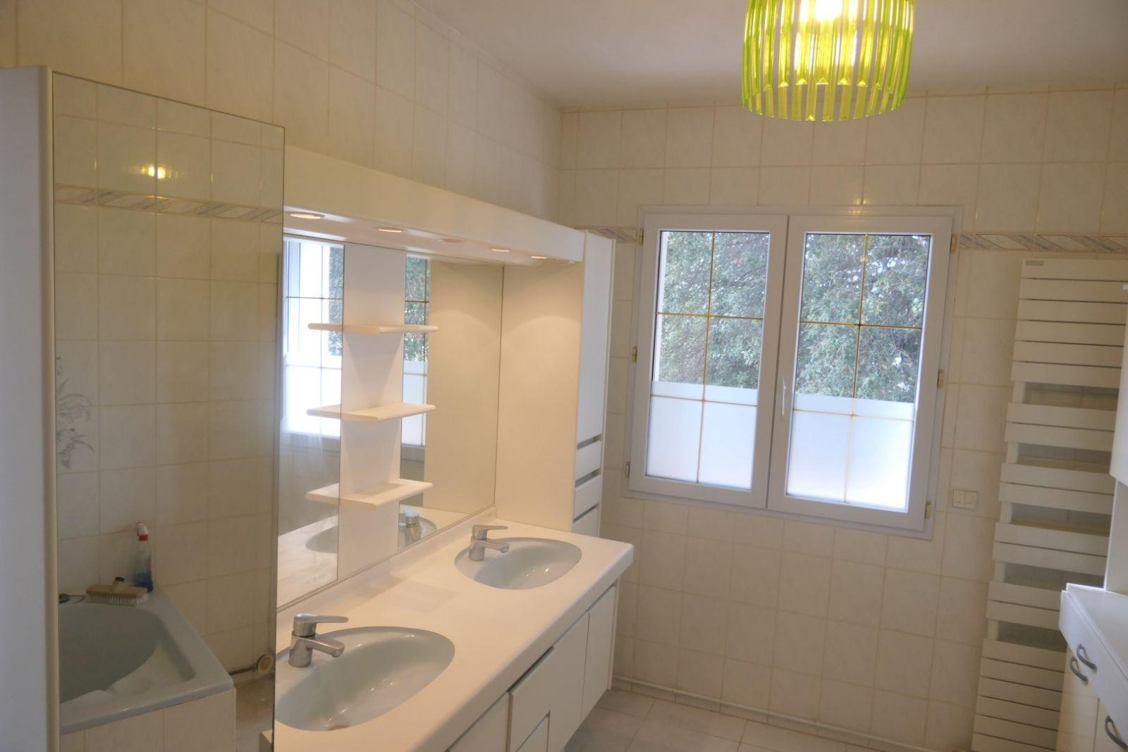 
                                                Location
                                                 Appartement à louer