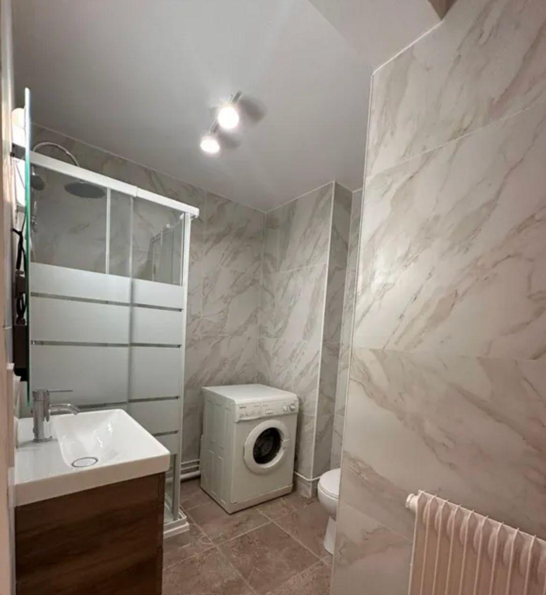 
                                                Location
                                                 Appartement à louer à Paris