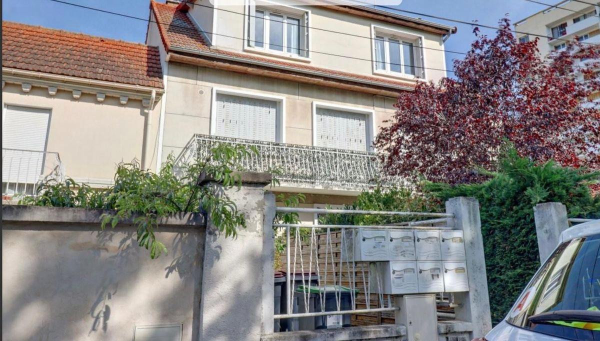 
                                                Location
                                                 Appartement à louer à Poissy