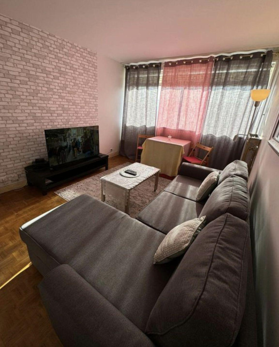 
                                                Location
                                                 Appartement à louer, bien équipé et meublé