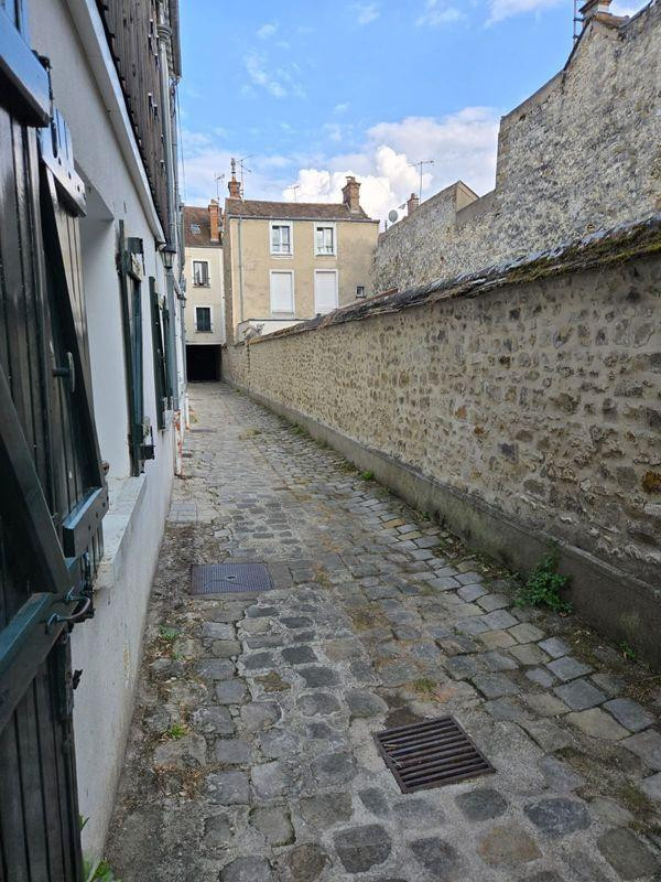 
                                                Location
                                                 Appartement à louer centre ville de fontainebleau