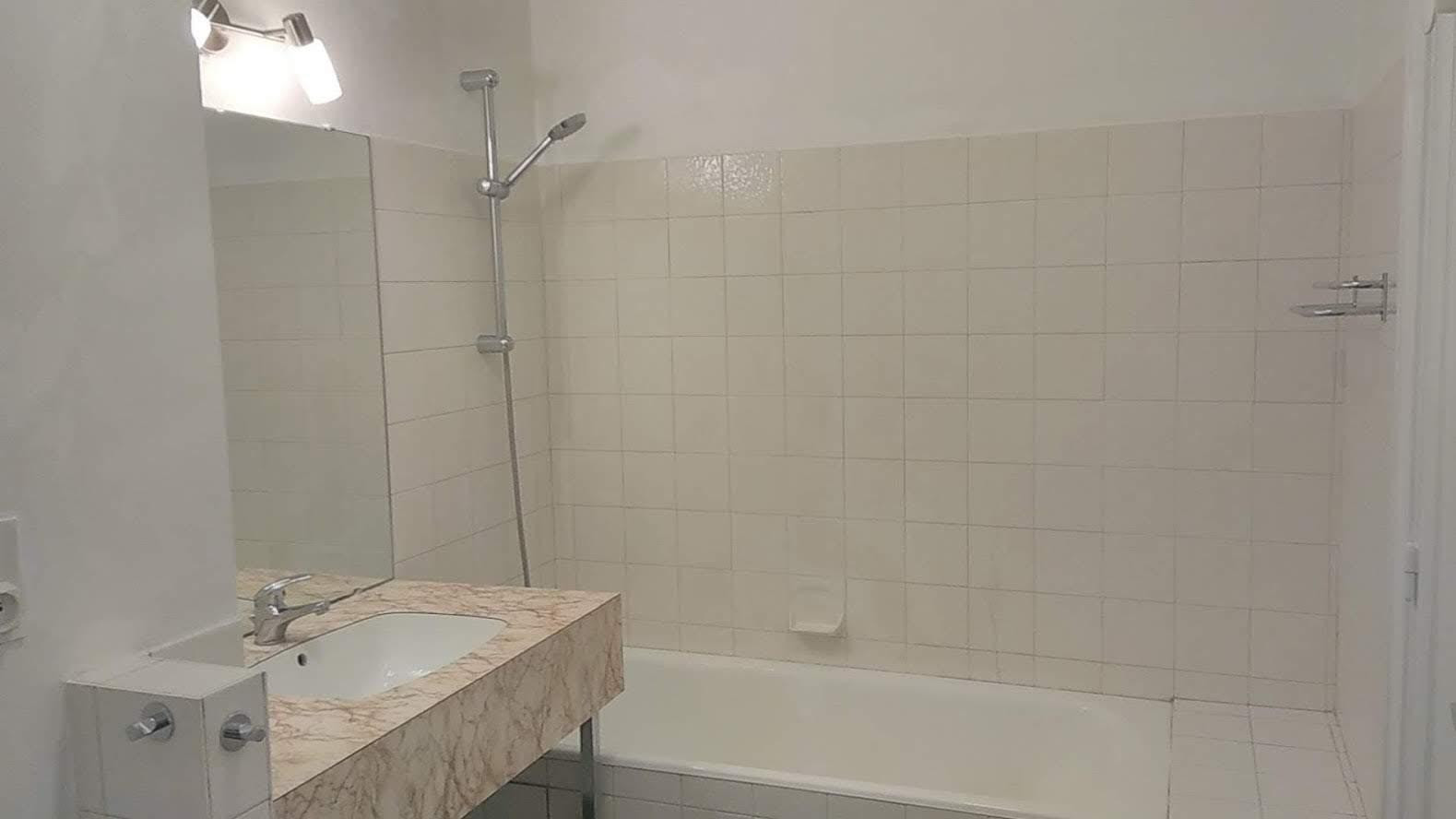 
                                                Location
                                                 APPARTEMENT à LOUER LYON 3, 11 ieme etage, BALCON