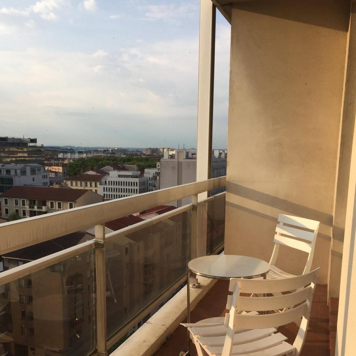 
                                                Location
                                                 APPARTEMENT à LOUER LYON 3, 11 ieme etage, BALCON