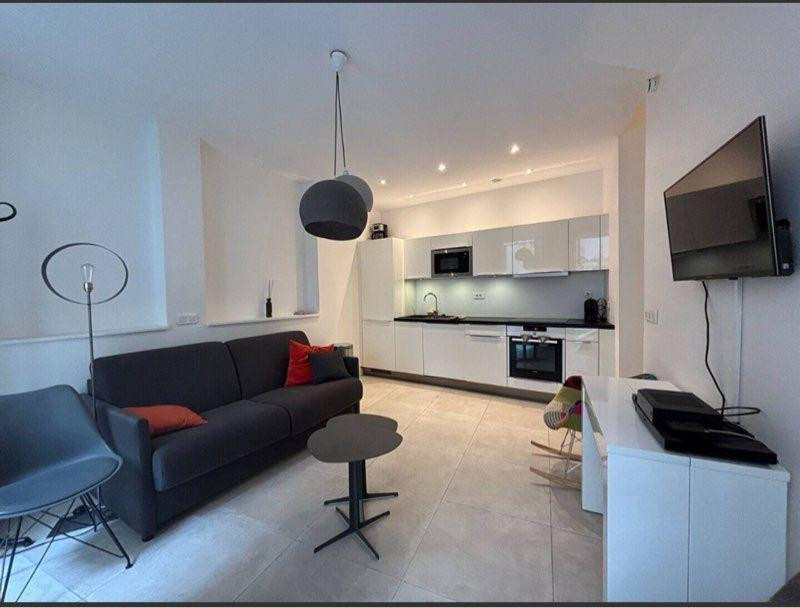 
                                                Location
                                                 Appartement à louer neuf