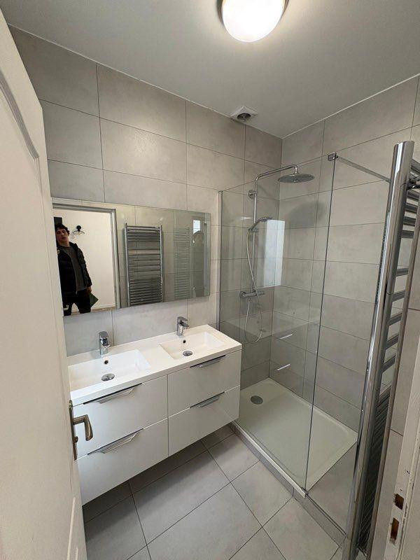 
                                                Location
                                                 Appartement à louer Paris 11 eme