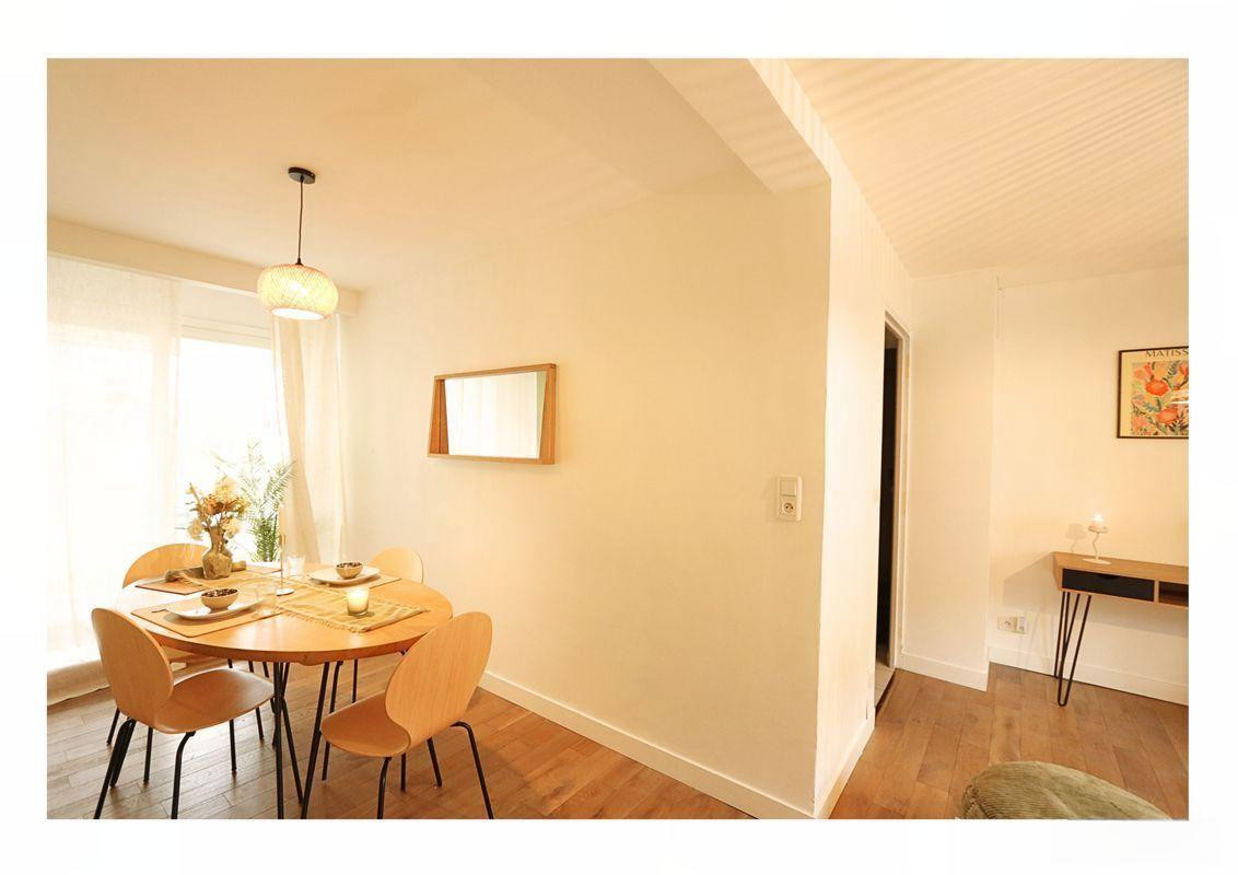 
                                                Location
                                                 Appartement à louer spacieux et lumineux