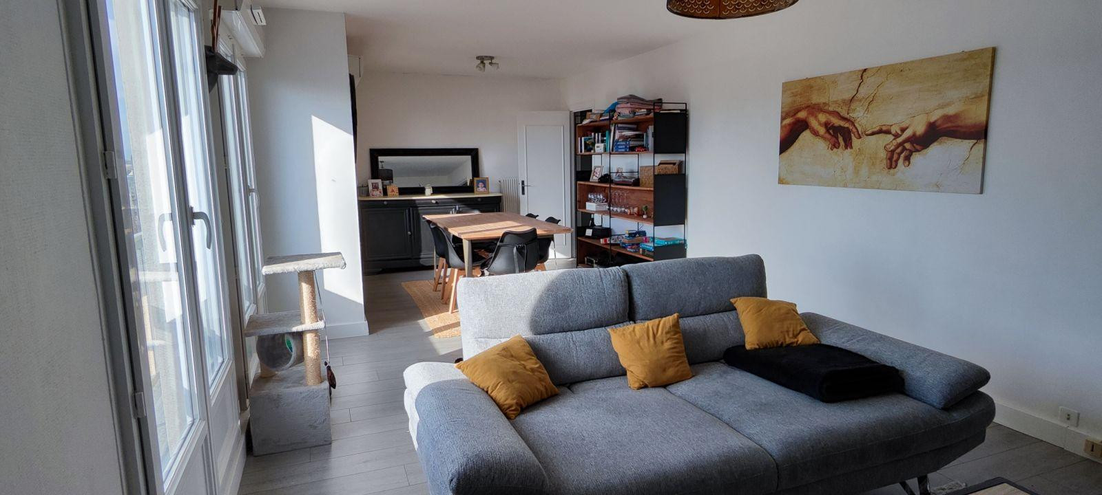 
                                                Location
                                                 APPARTEMENT A LOUER - T5 95M2