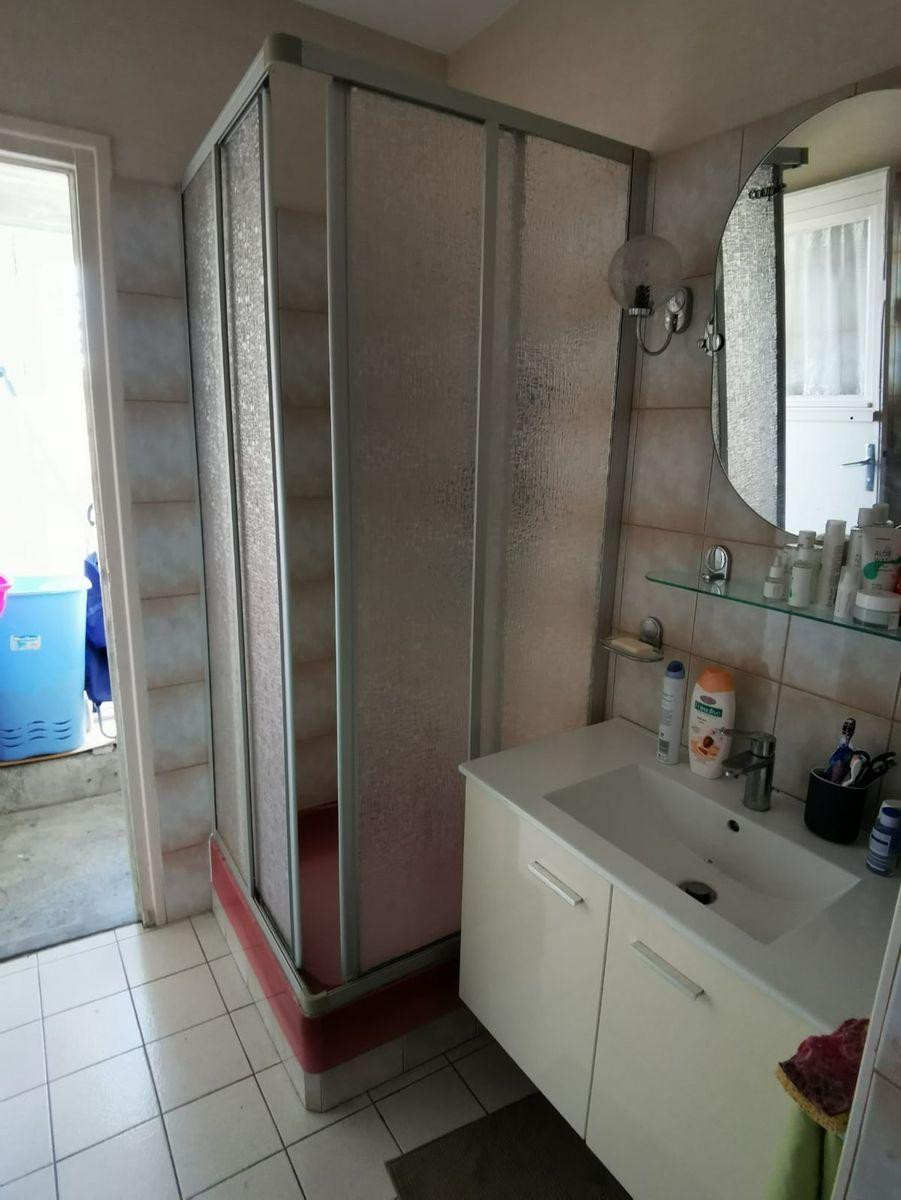 
                                                Colocation
                                                 Appartement à Nantes en super état.