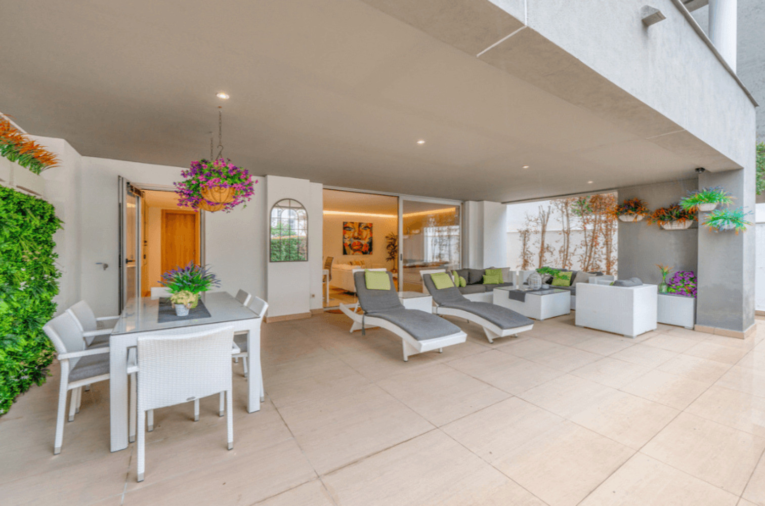
                                                Vente
                                                 Appartement à Royal Banus