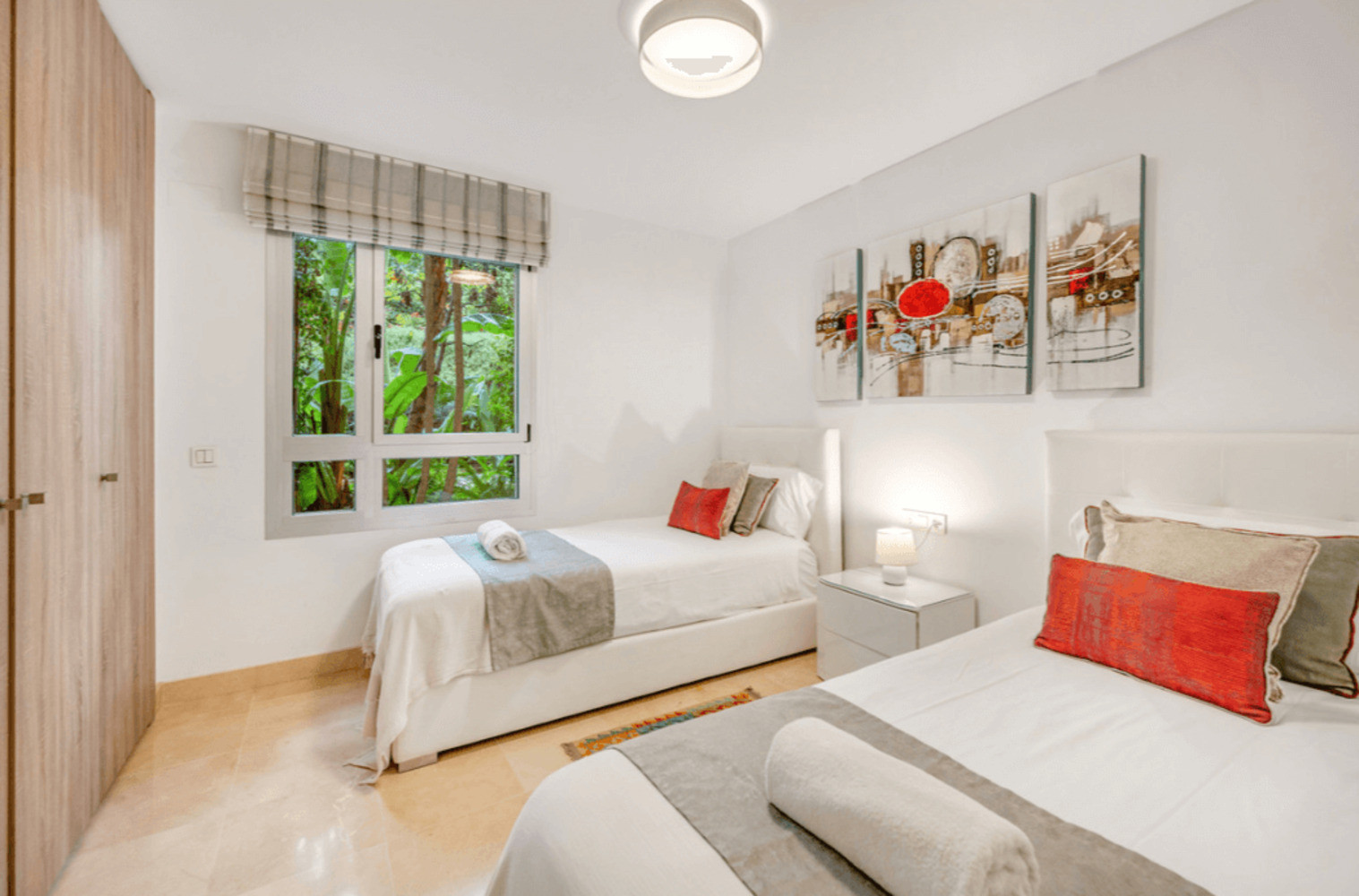 
                                                Vente
                                                 Appartement à Royal Banus