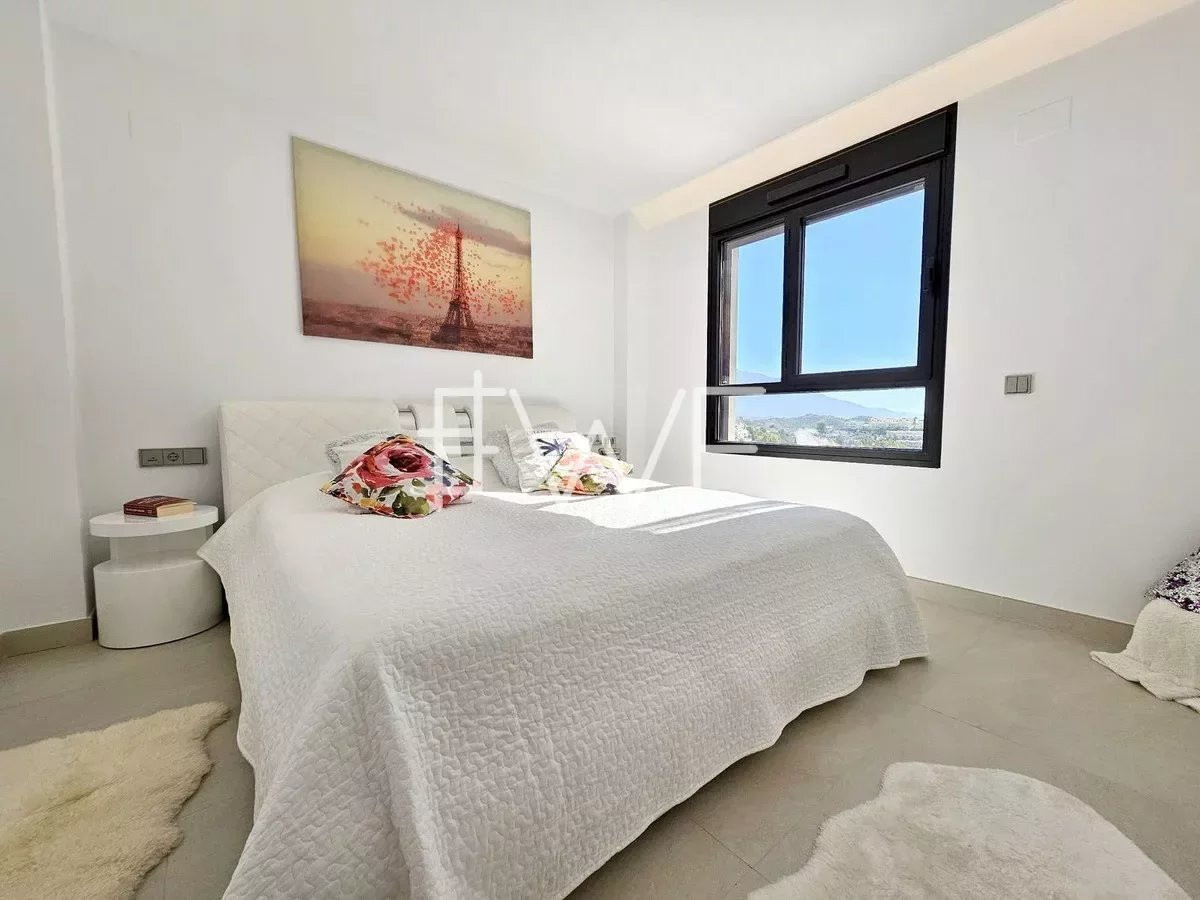 
                                                Vente
                                                 Appartement à The Crest La Quinta