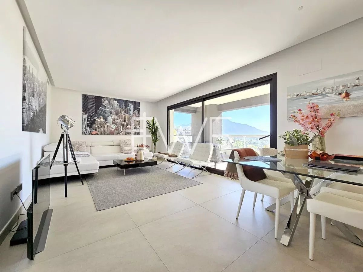 
                                                Vente
                                                 Appartement à The Crest La Quinta