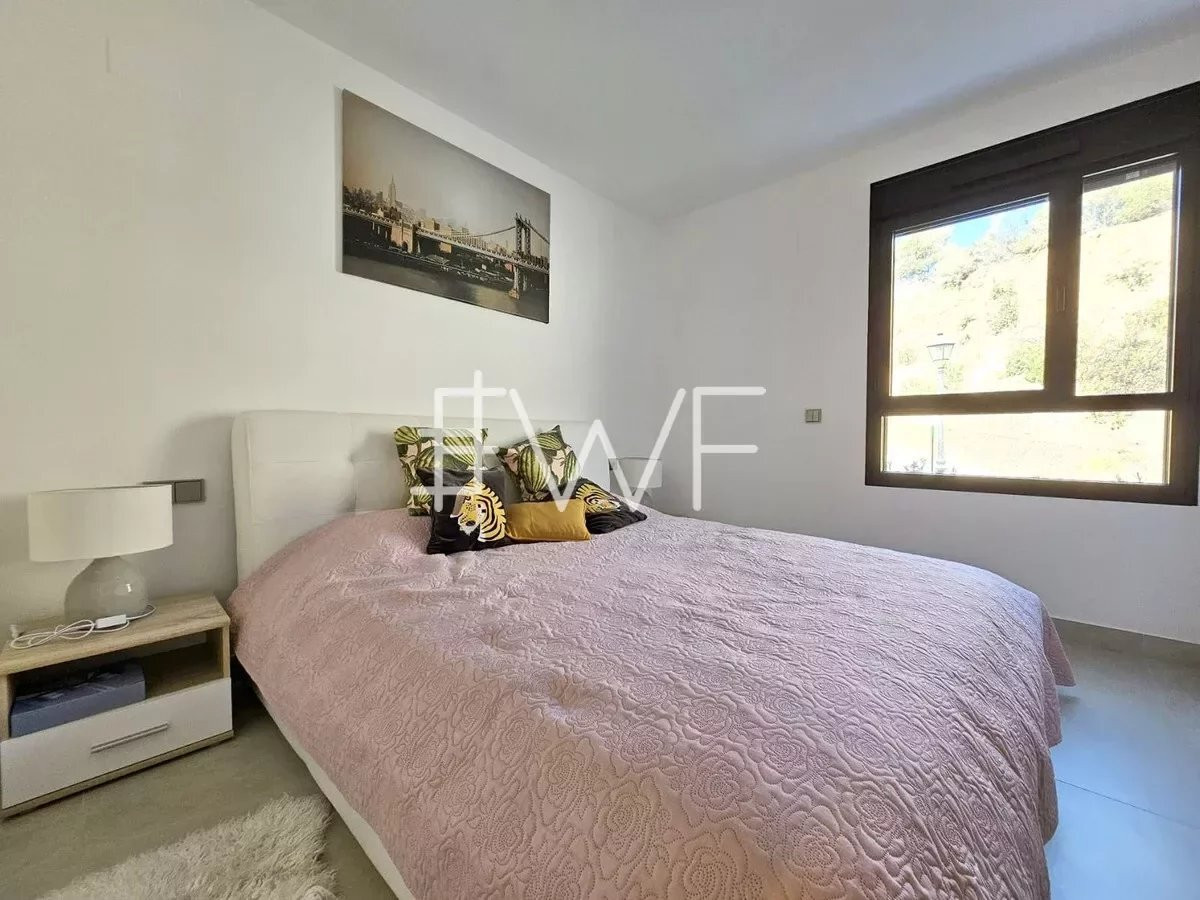 
                                                Vente
                                                 Appartement à The Crest La Quinta