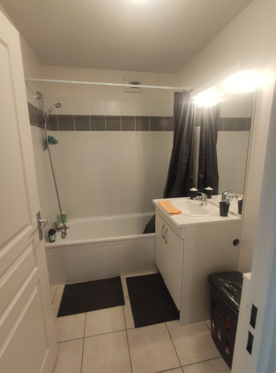 
                                                Vente
                                                 Appartement à vendre au cœur d'un quartier paisible du Mans