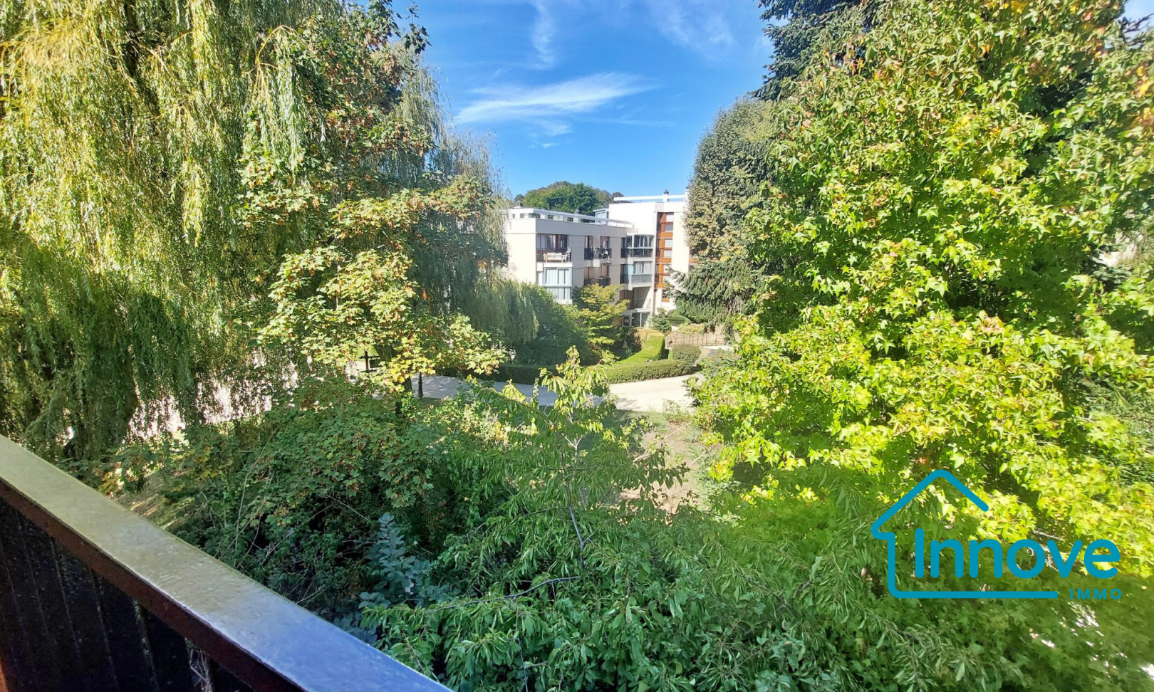 
                                                Vente
                                                 APPARTEMENT A VENDRE - LE CHESNAY ROCQUENCOURT - DERNIER ETAGE