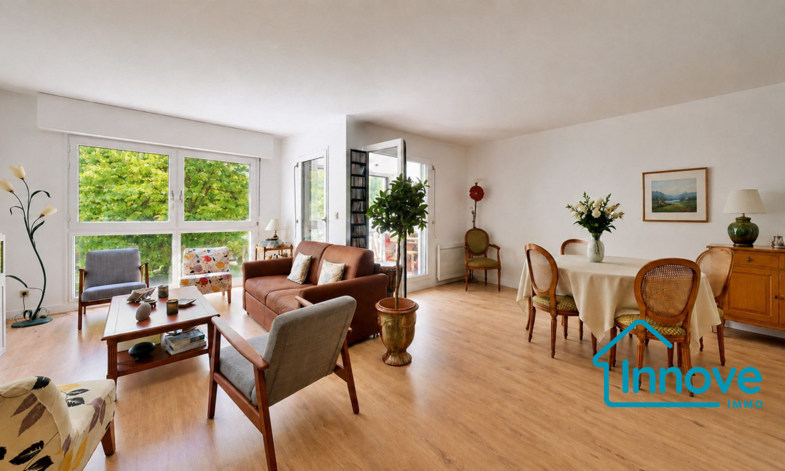 
                                                Vente
                                                 APPARTEMENT A VENDRE - LE CHESNAY ROCQUENCOURT - GRANDE PIECE D