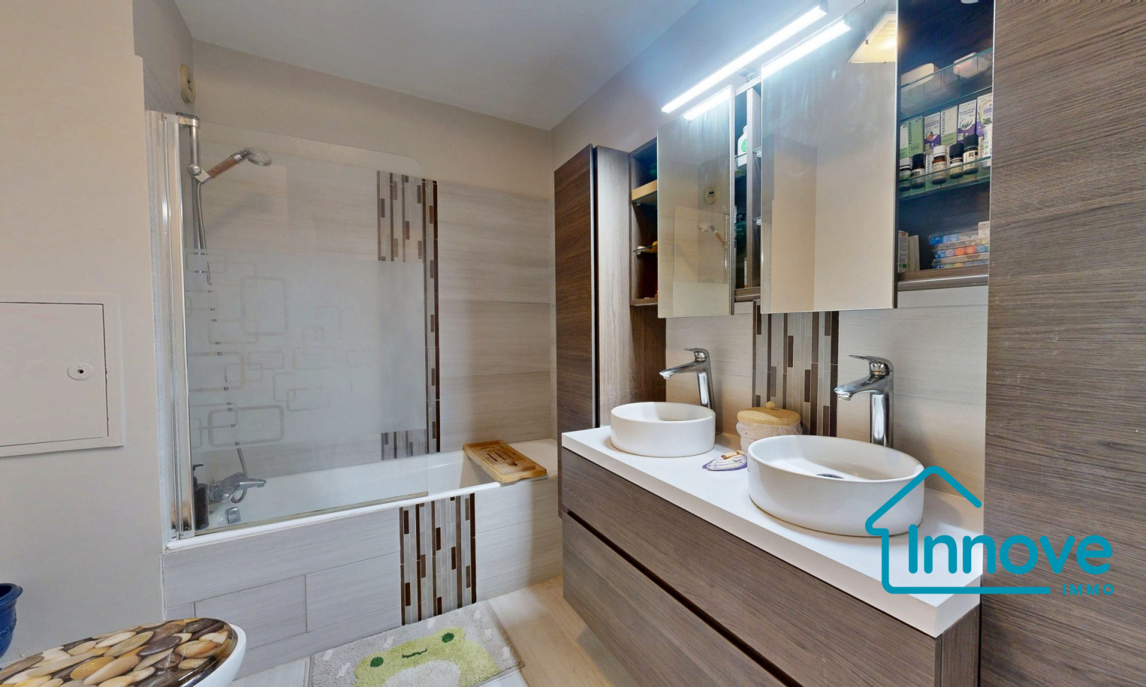 
                                                Vente
                                                 APPARTEMENT A VENDRE - LE CHESNAY ROCQUENCOURT - GRANDE PIECE D