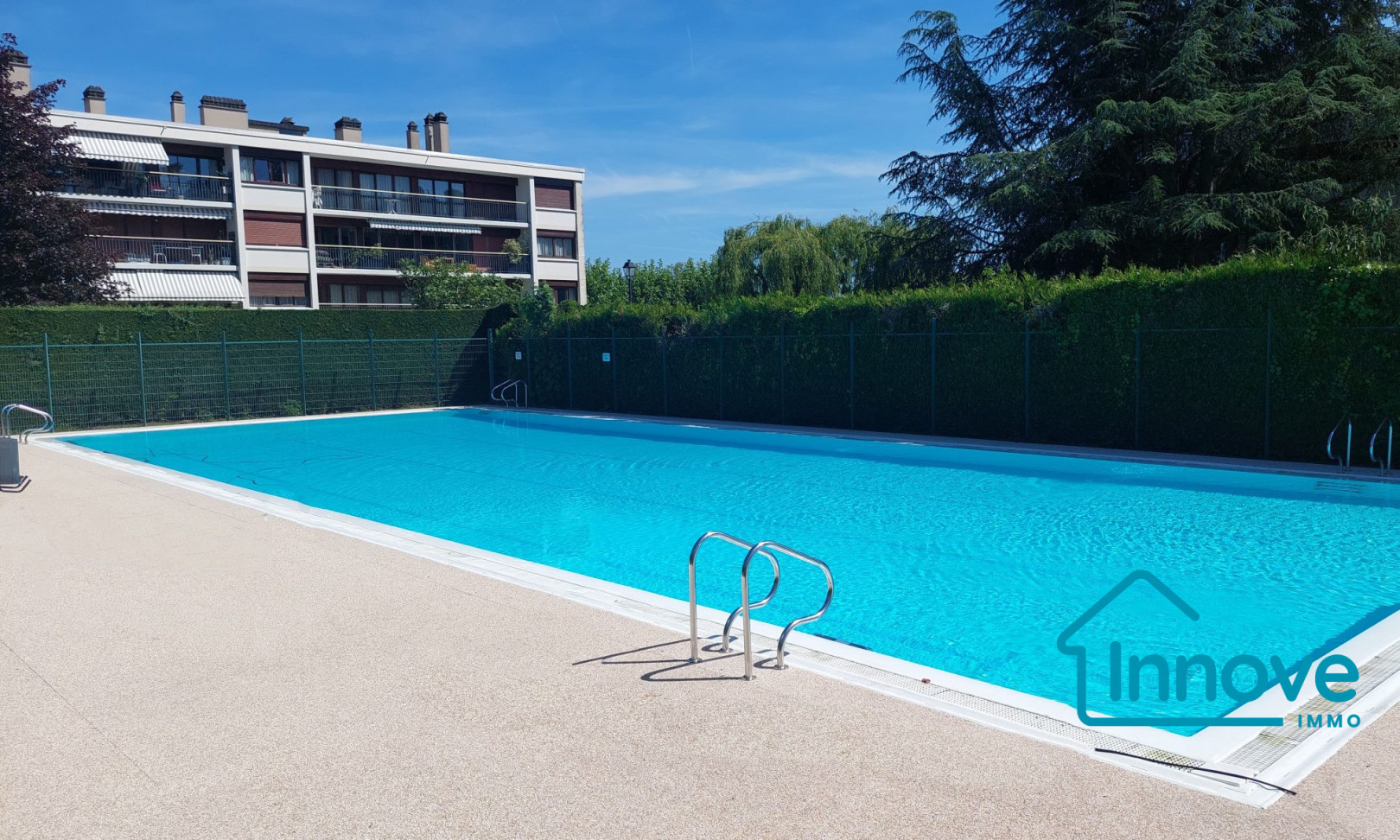 
                                                Vente
                                                 APPARTEMENT A VENDRE - NOISY LE ROI - LUMINEUX ET SANS TRAVAUX